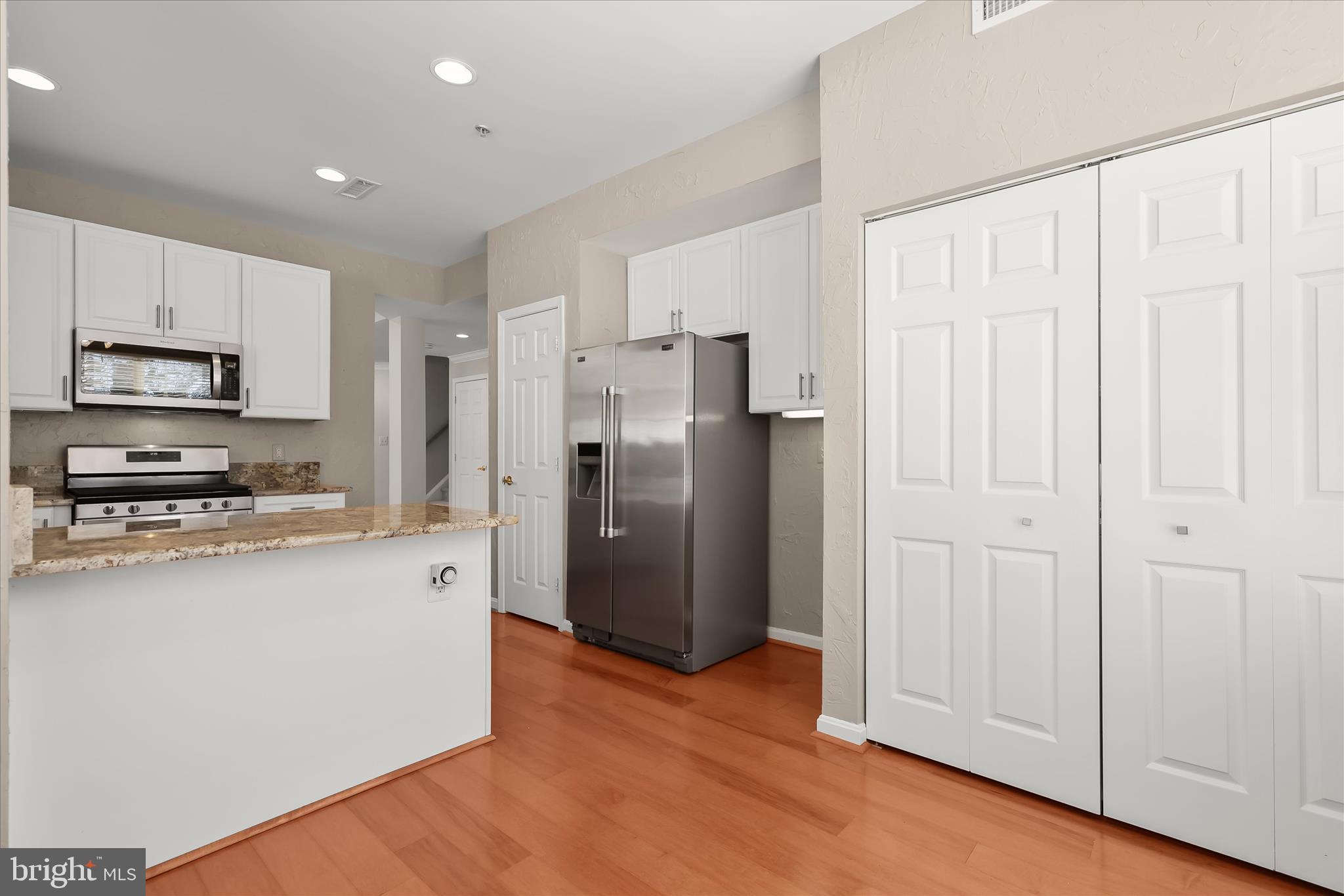 GREY ROCK VILLAS - Residential