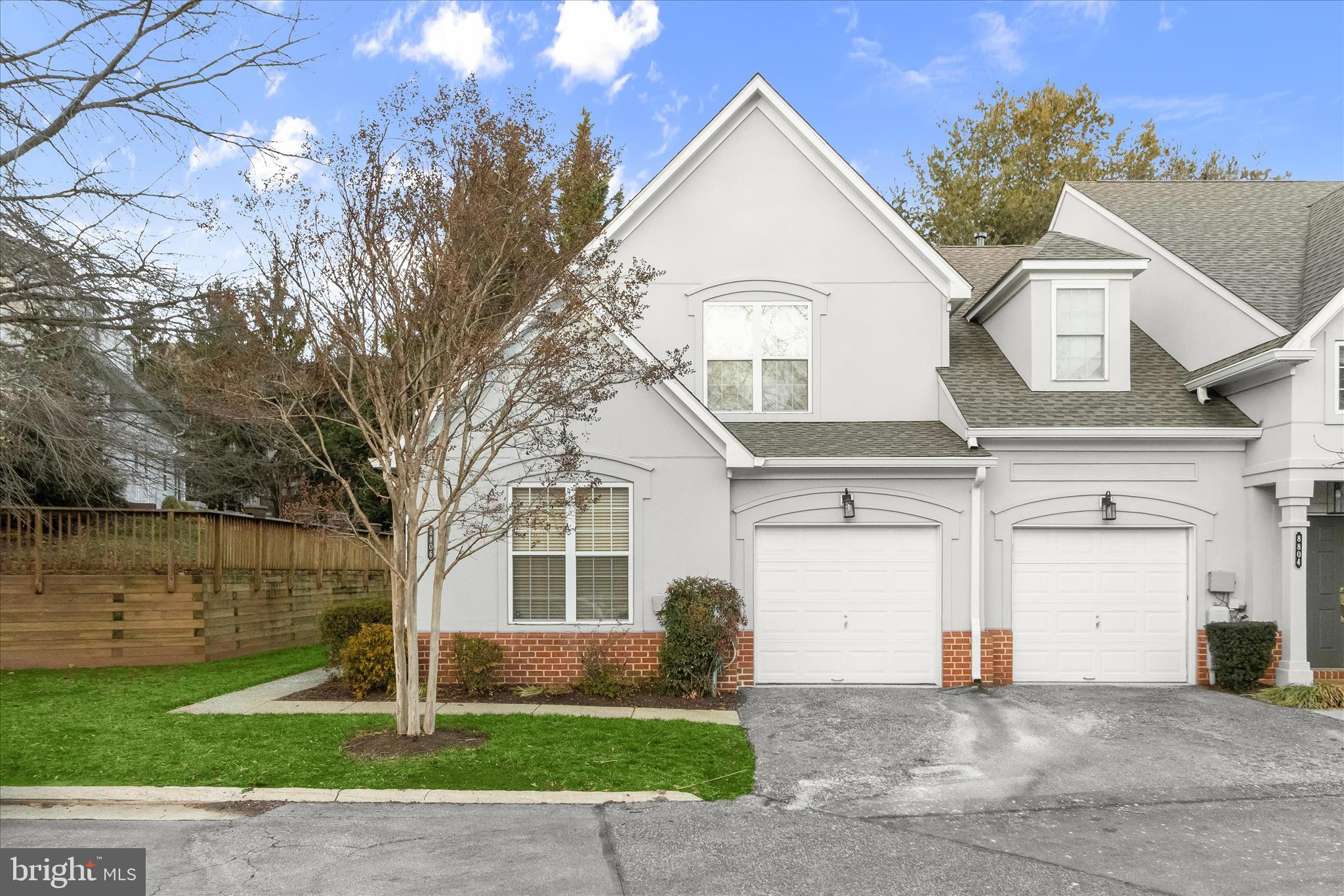 GREY ROCK VILLAS - Residential