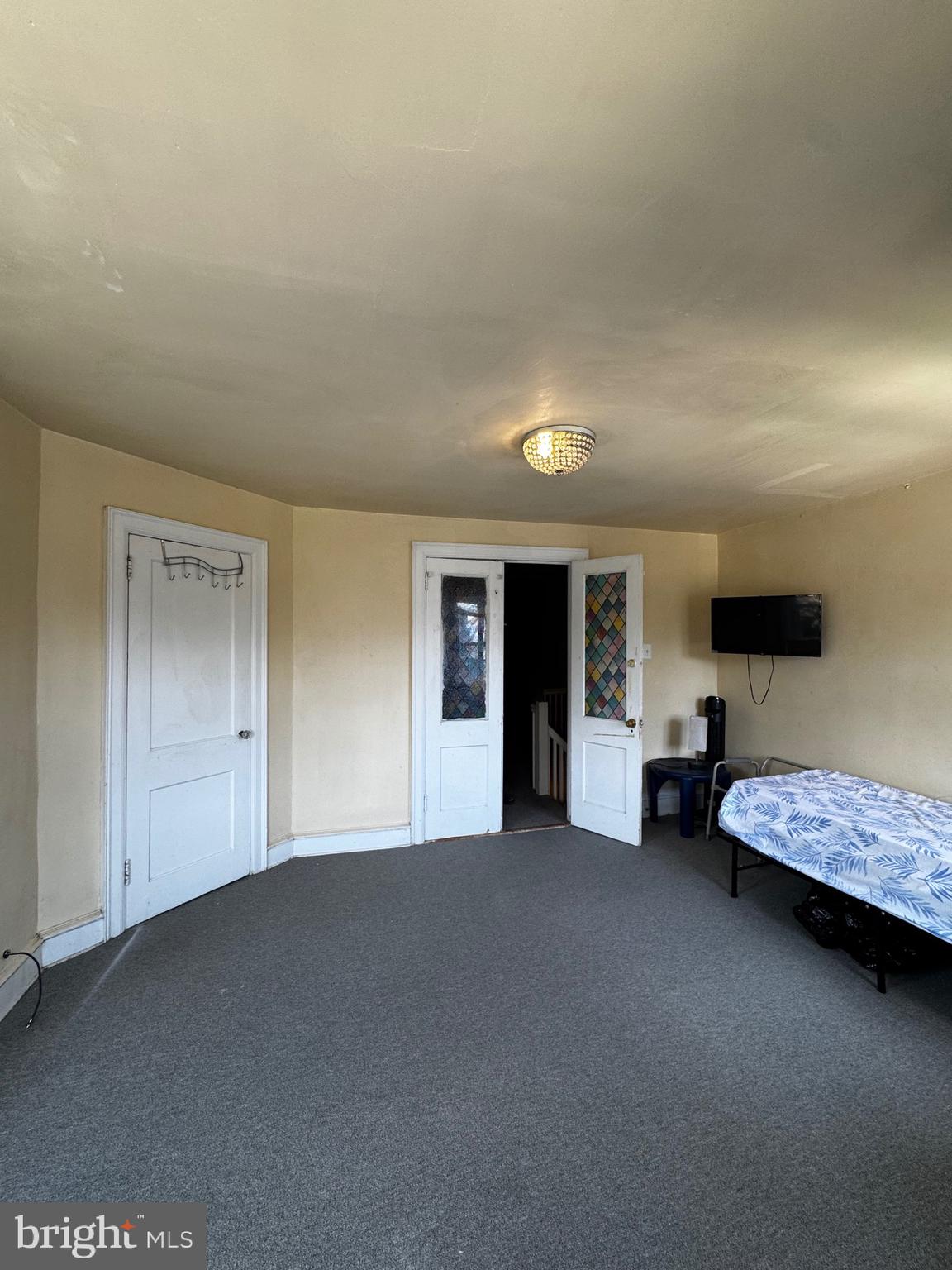 COBBS CREEK - Residential