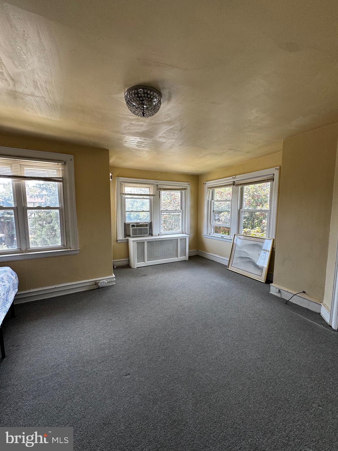 COBBS CREEK - Residential