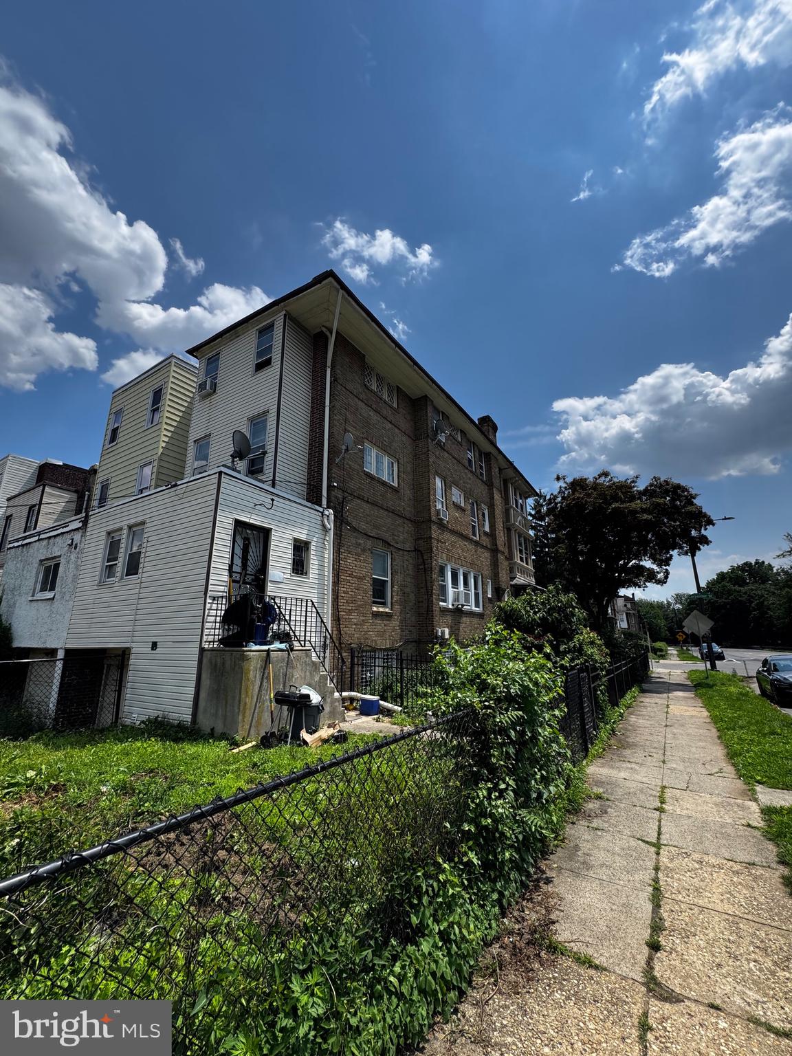 COBBS CREEK - Residential