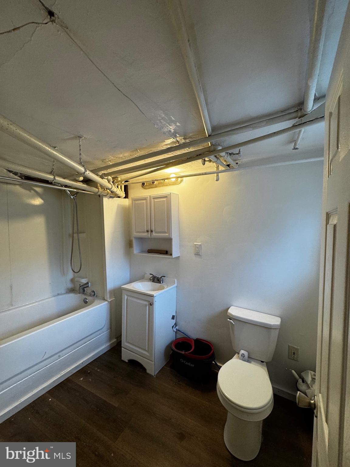 COBBS CREEK - Residential