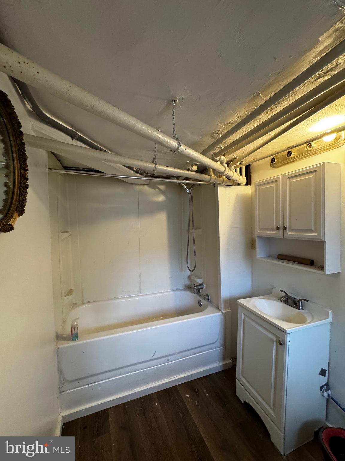 COBBS CREEK - Residential