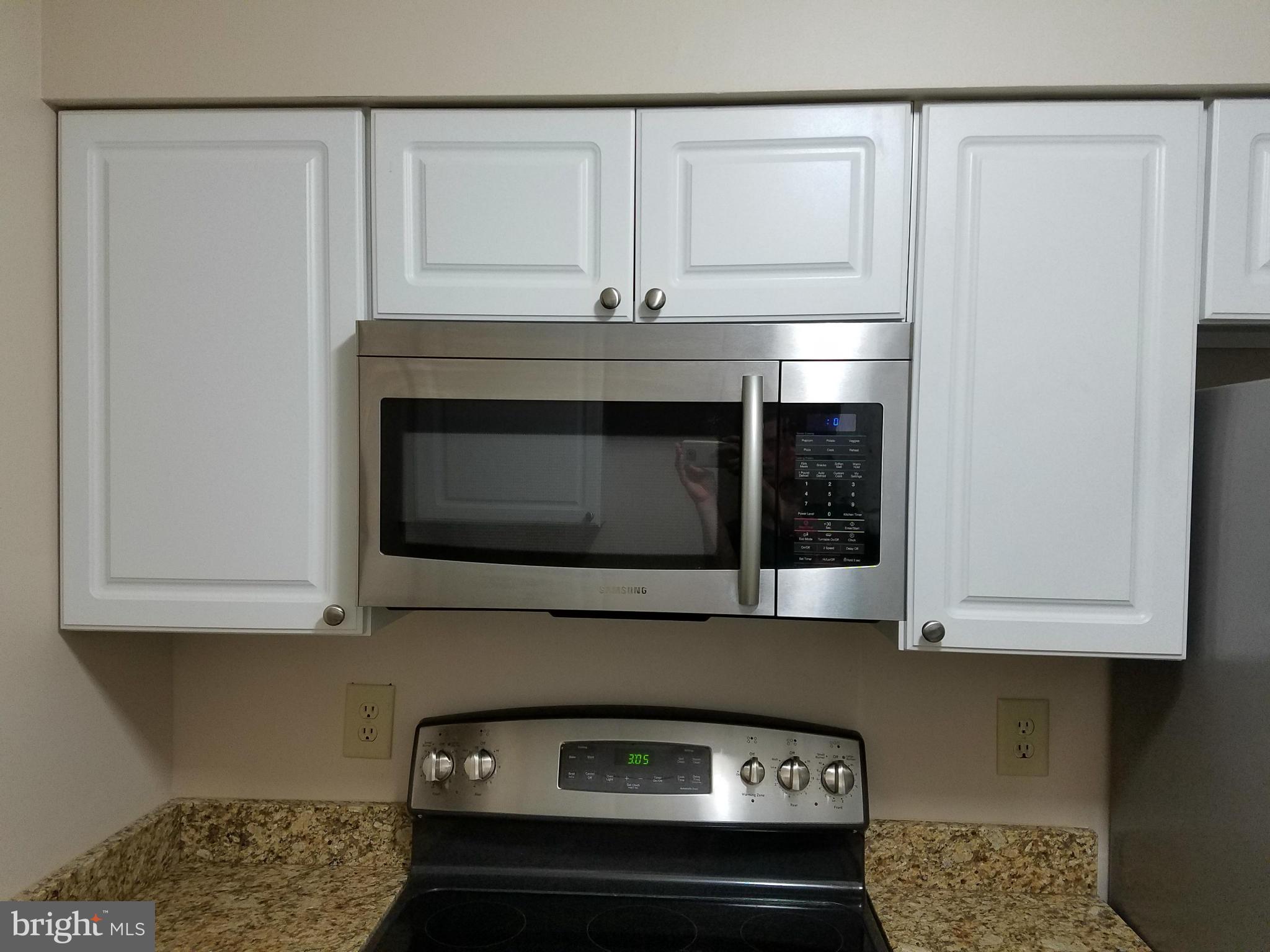 VILLAGE OF MONTGOMERY RUN - Residential