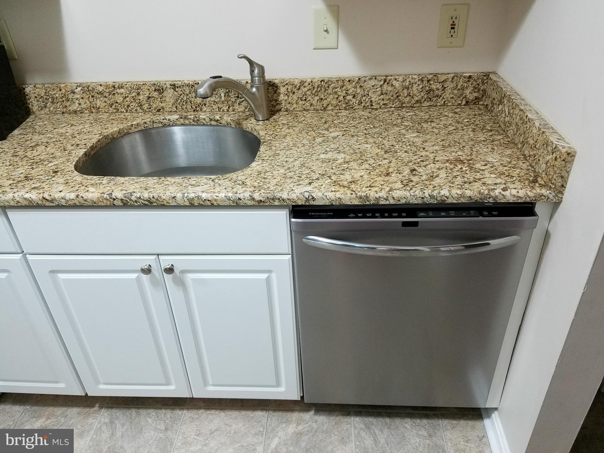 VILLAGE OF MONTGOMERY RUN - Residential