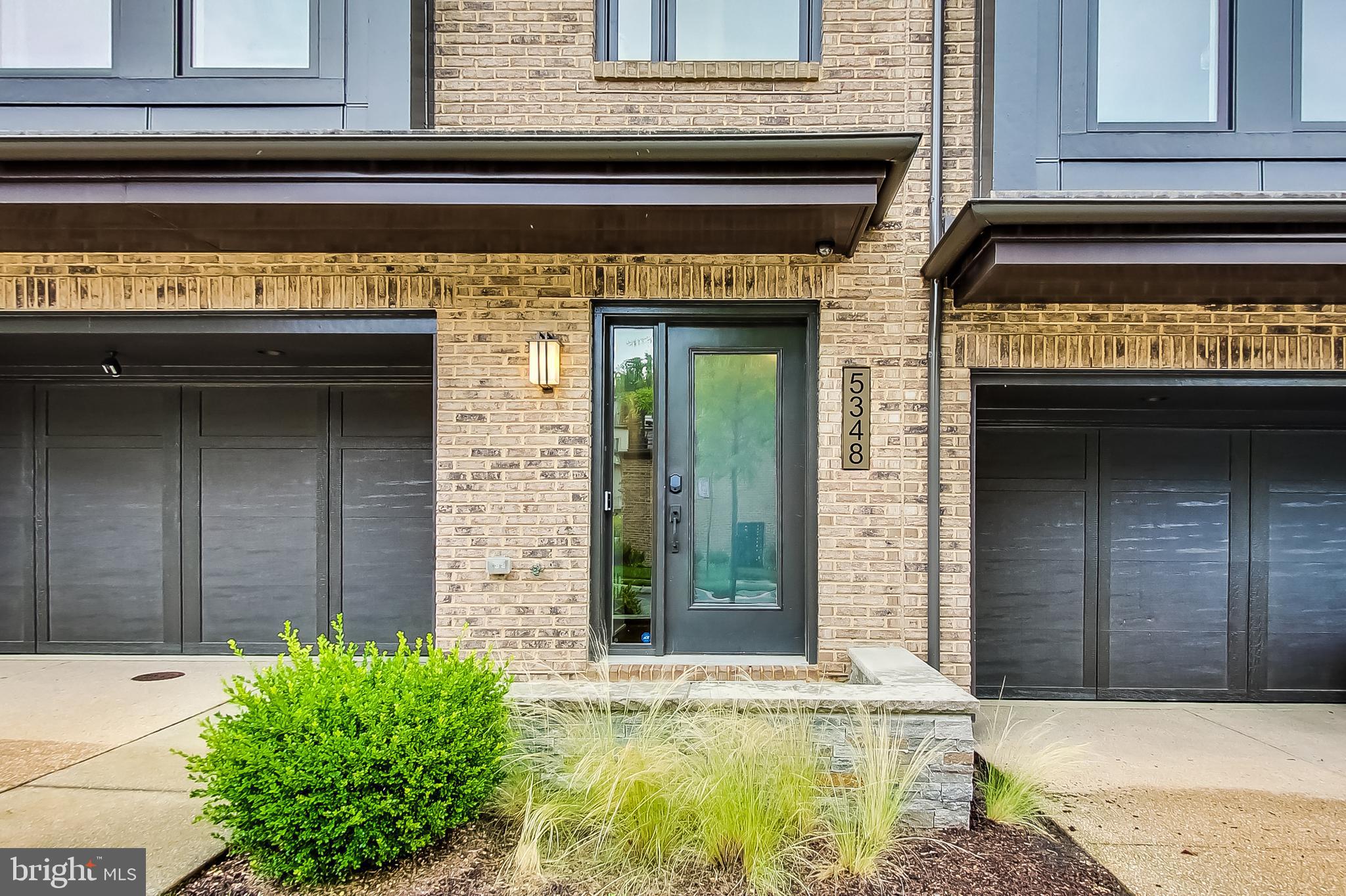 GROSVENOR HEIGHTS - Residential