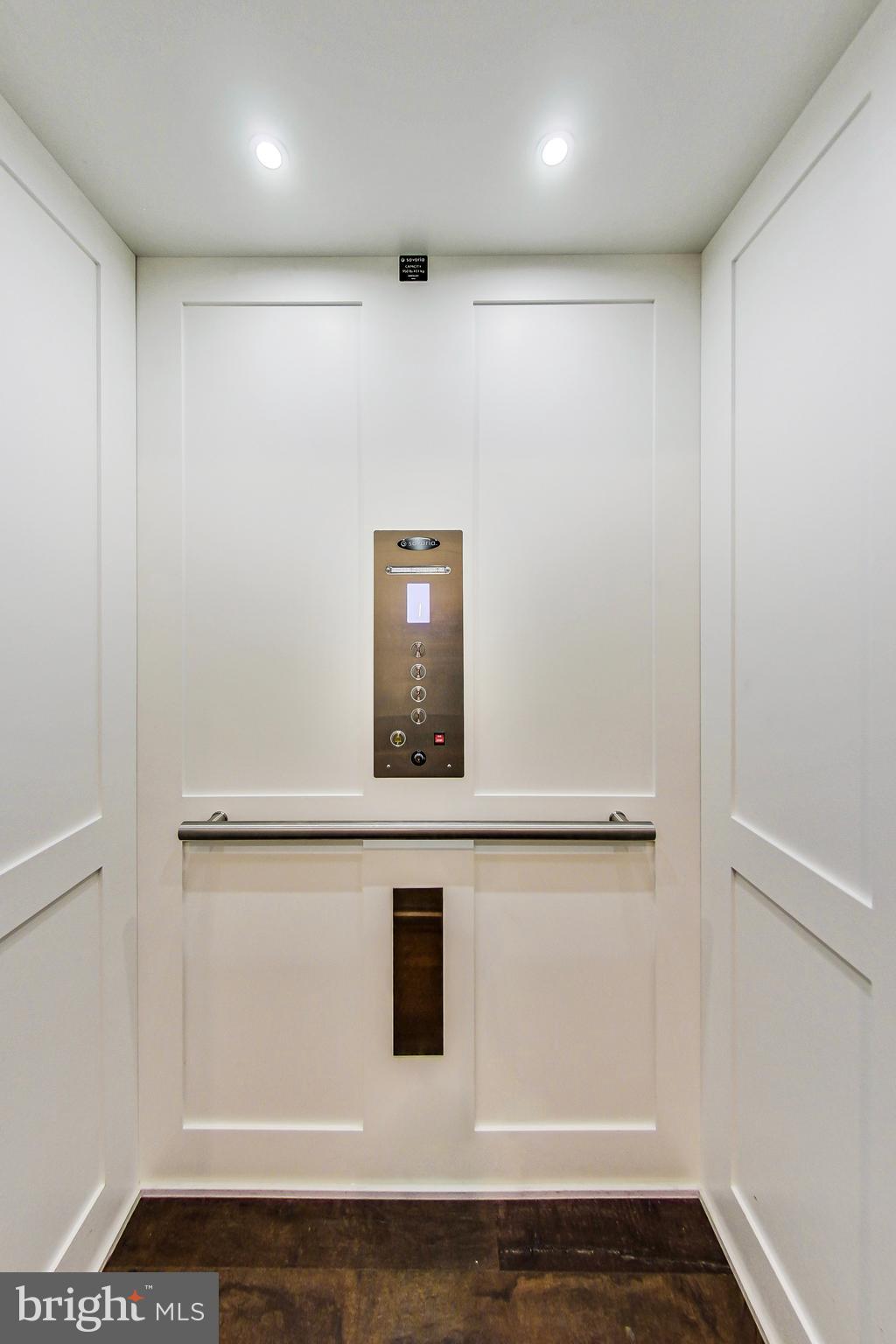 GROSVENOR HEIGHTS - Residential