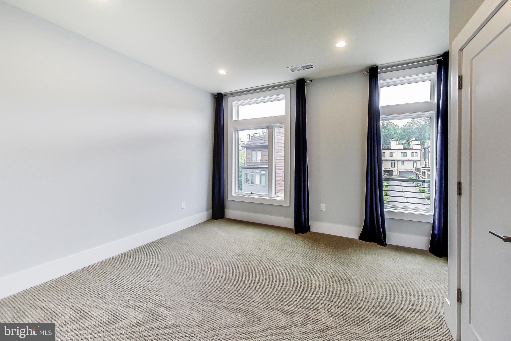 GROSVENOR HEIGHTS - Residential