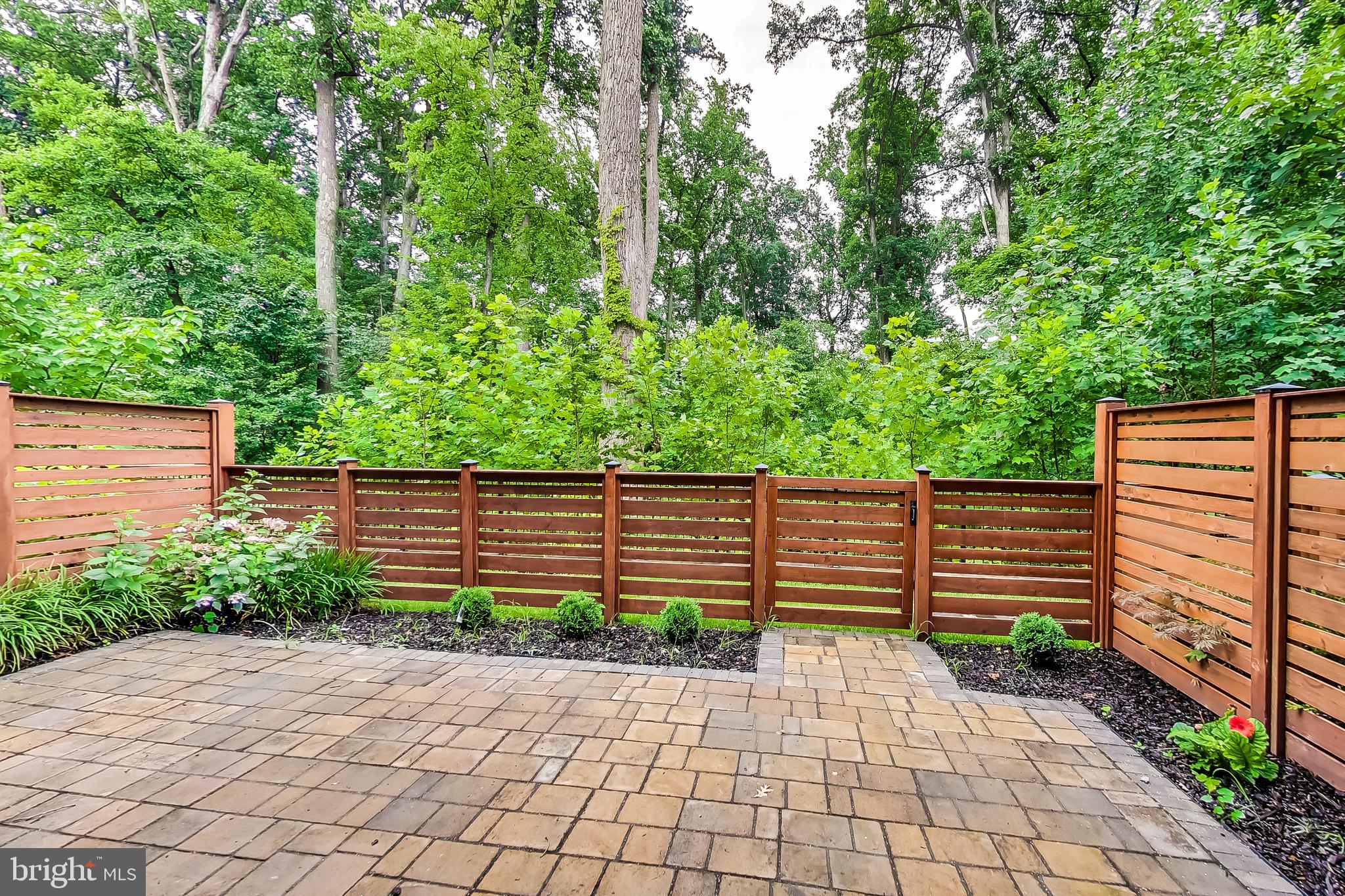 GROSVENOR HEIGHTS - Residential