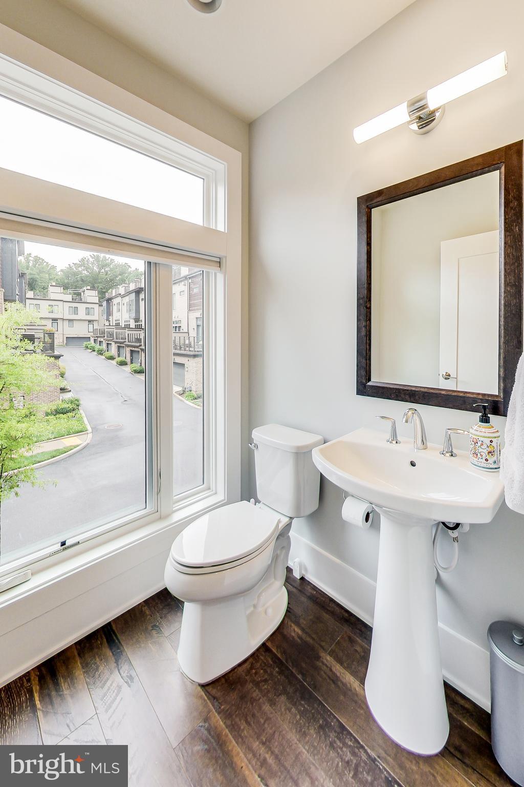 GROSVENOR HEIGHTS - Residential