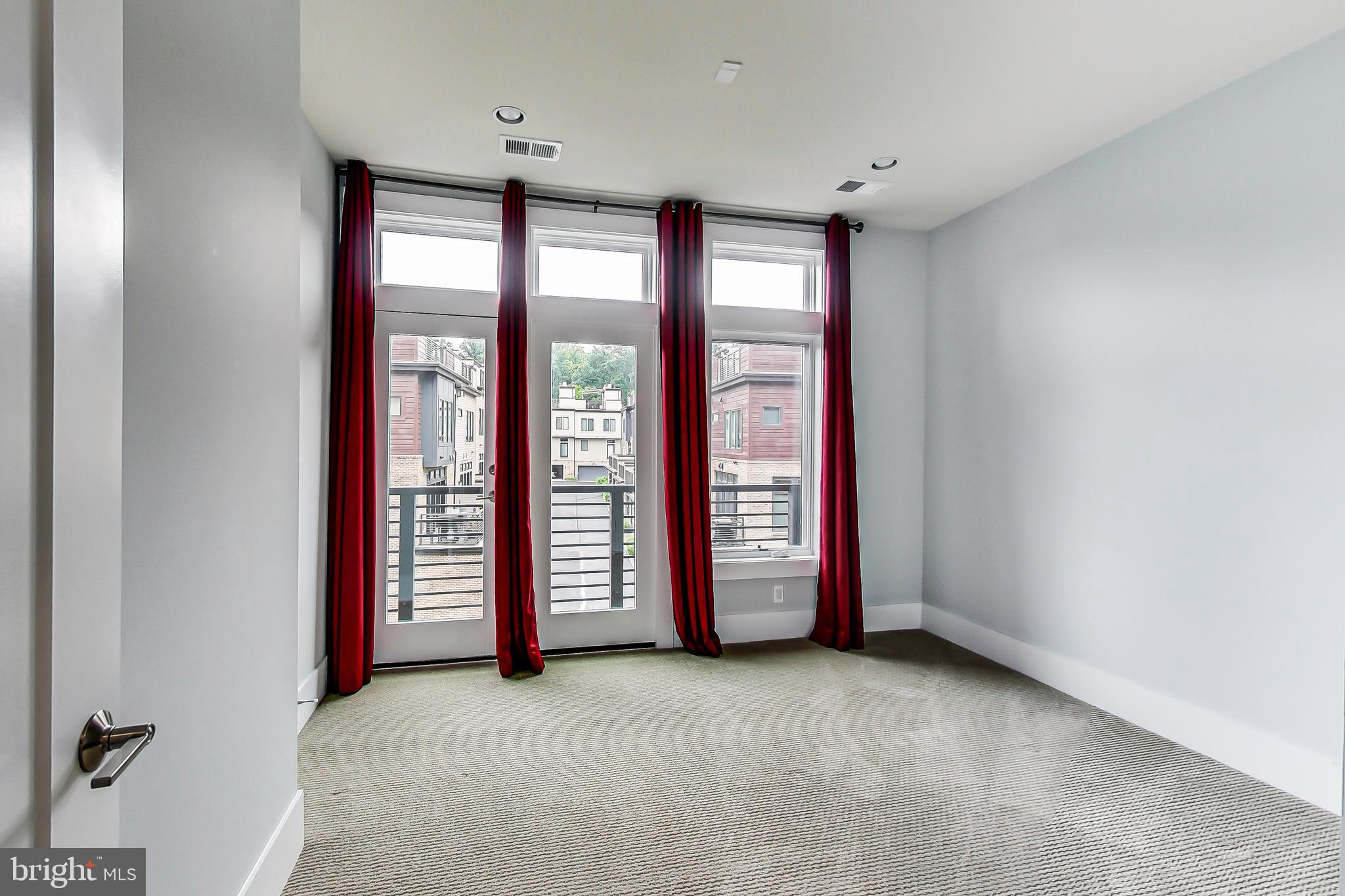 GROSVENOR HEIGHTS - Residential