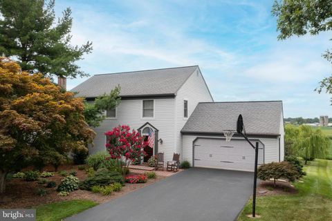 Photo of 176 NORTHRIDGE DR, LANDISVILLE, PA 17538 (MLS # PALA2038882)