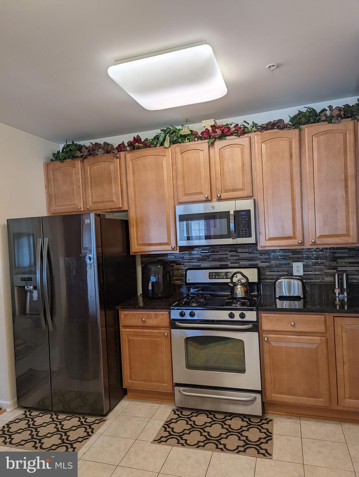 HEARTHSTONE AT VILLAGE CREST CONDOMINIUMS - Residential