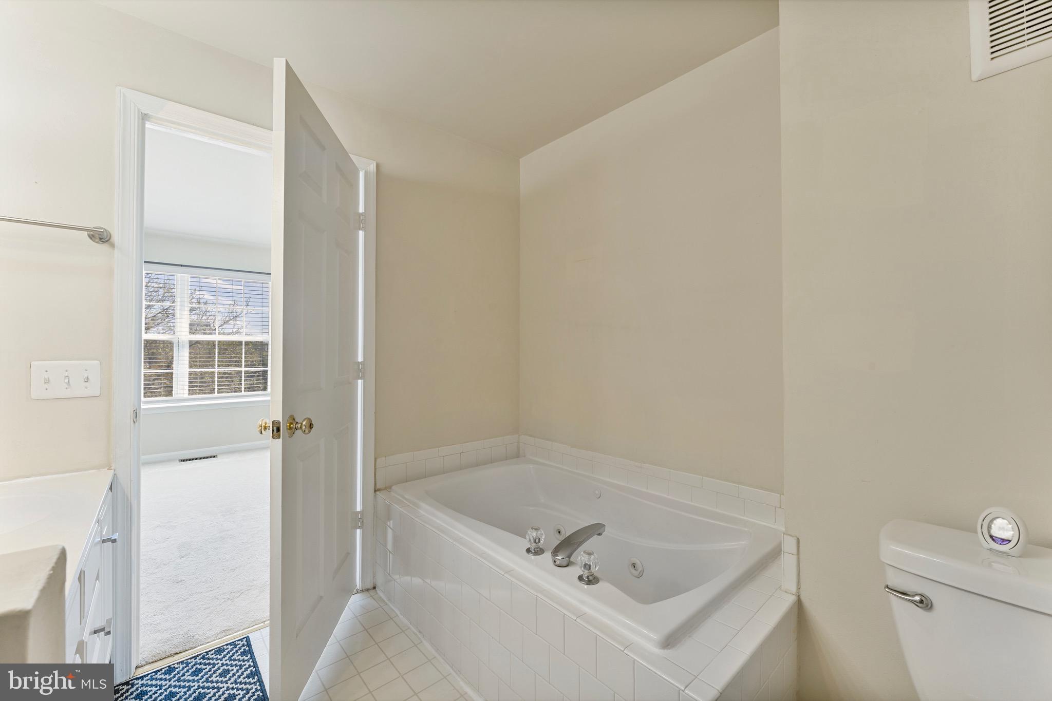 FAIR LAKES CONDO - Residential Lease