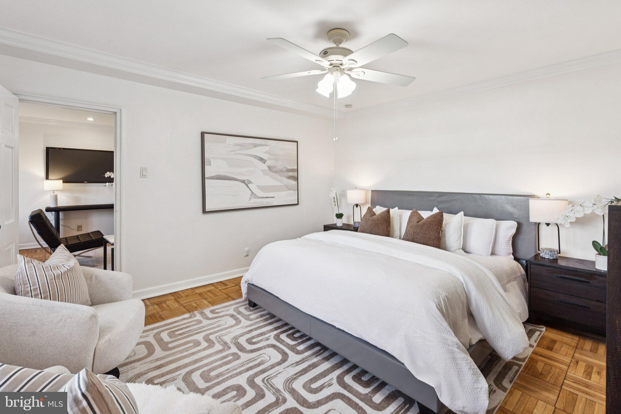 WYNNEWOOD PLAZA - Residential