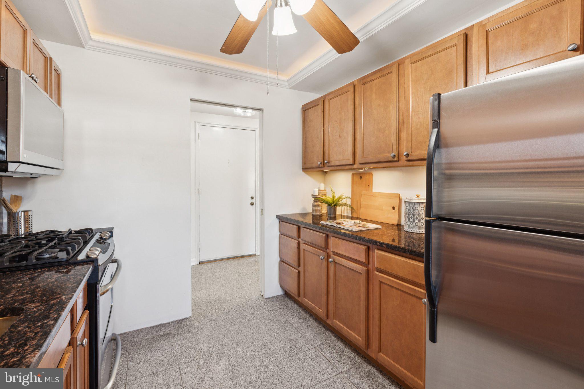 WYNNEWOOD PLAZA - Residential