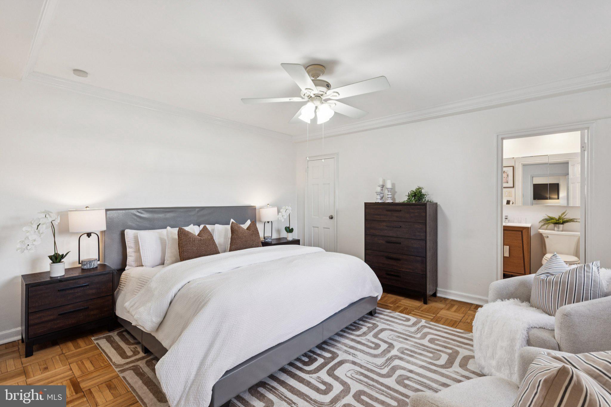 WYNNEWOOD PLAZA - Residential