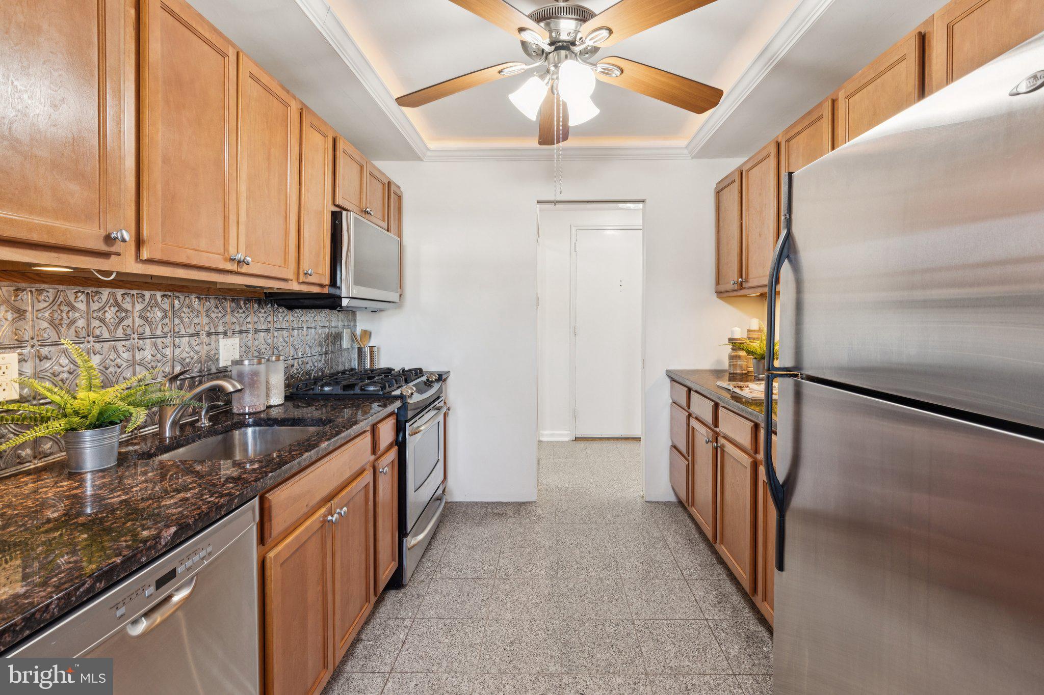 WYNNEWOOD PLAZA - Residential