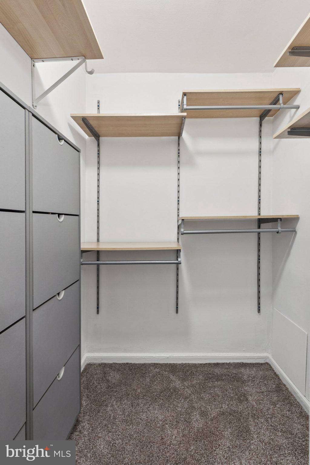 WYNNEWOOD PLAZA - Residential