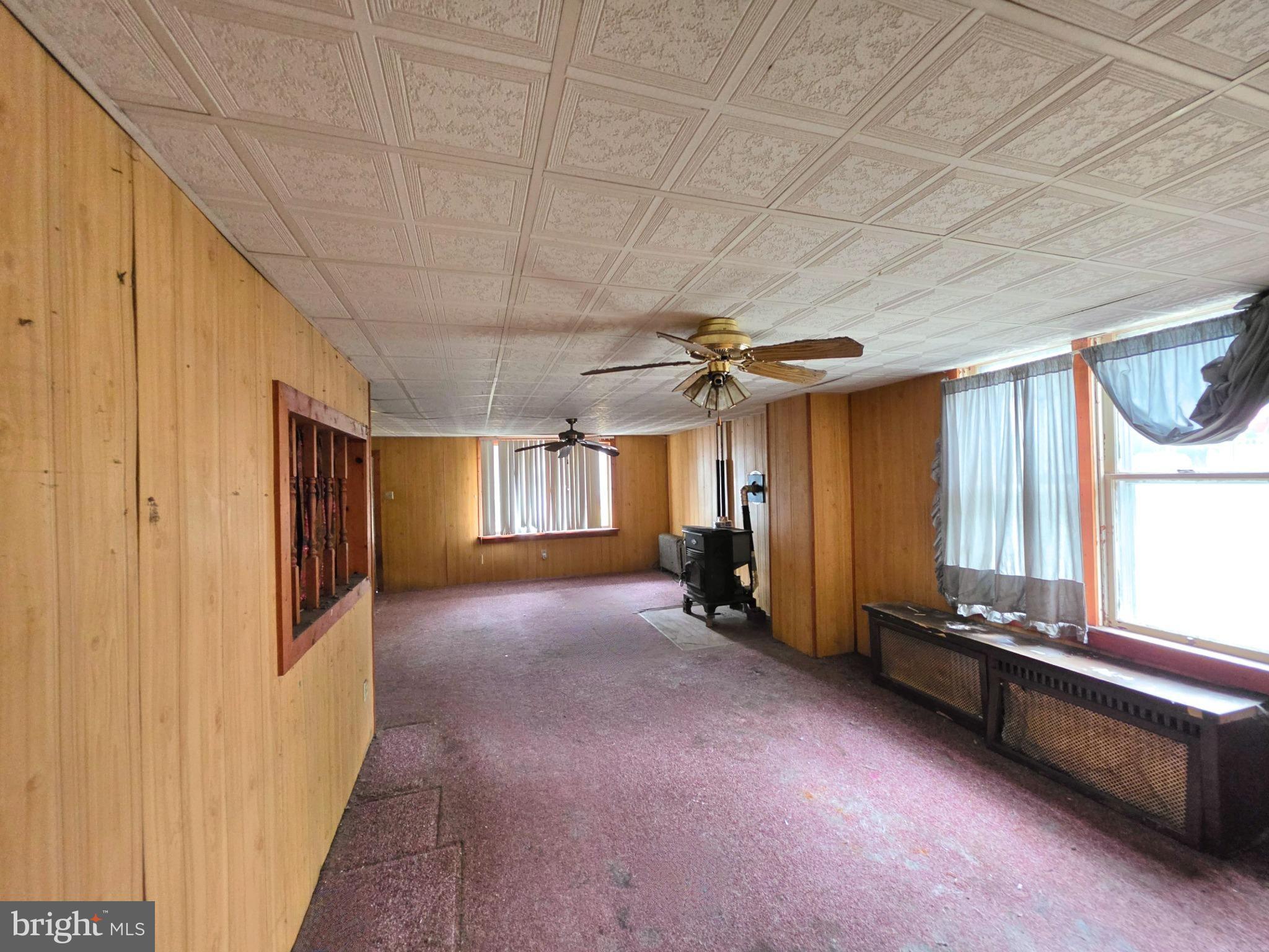 2 E COLLIERY AVENUE