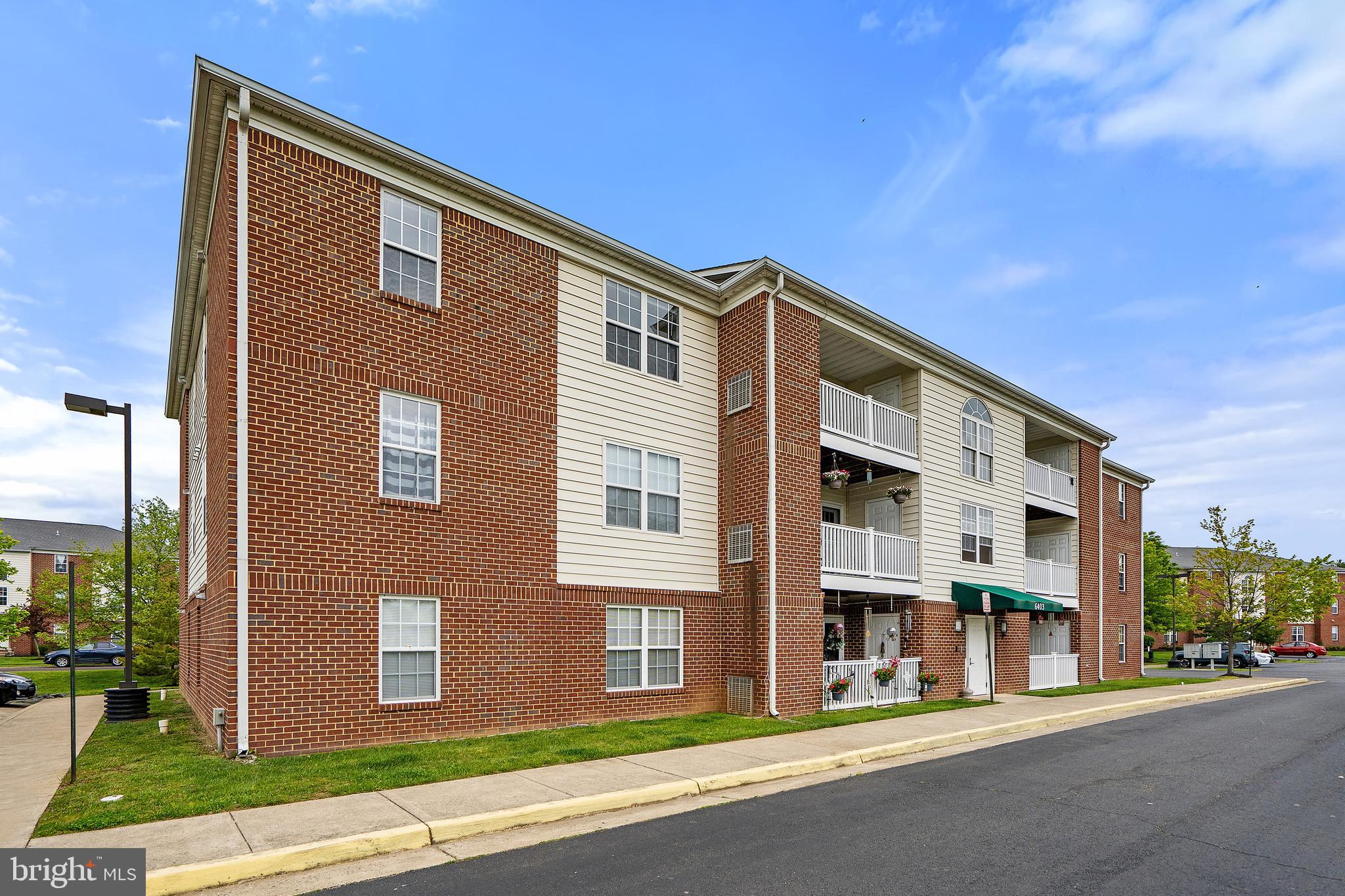 CEDAR LEE CONDOMINIUM - Residential Lease