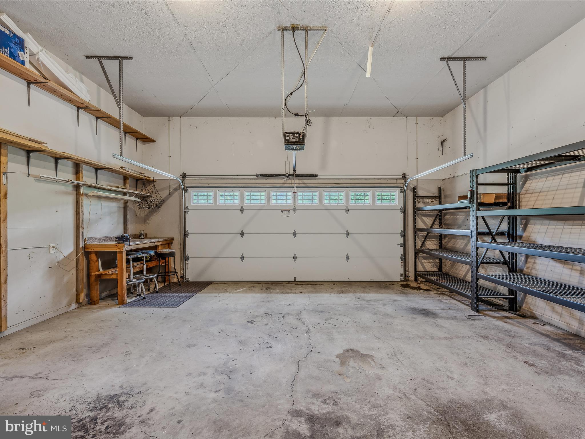 FOXCREST MANOR - Residential