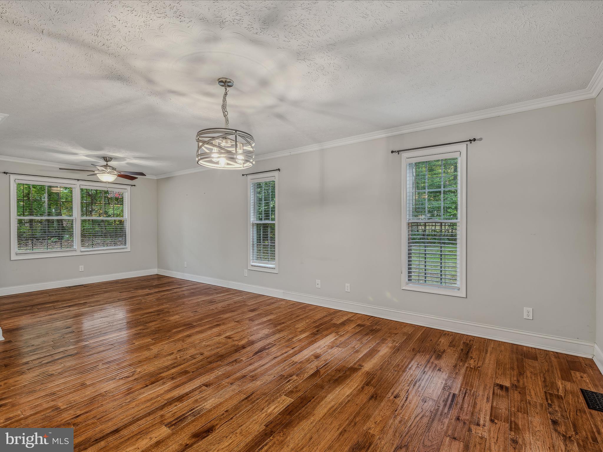 FOXCREST MANOR - Residential