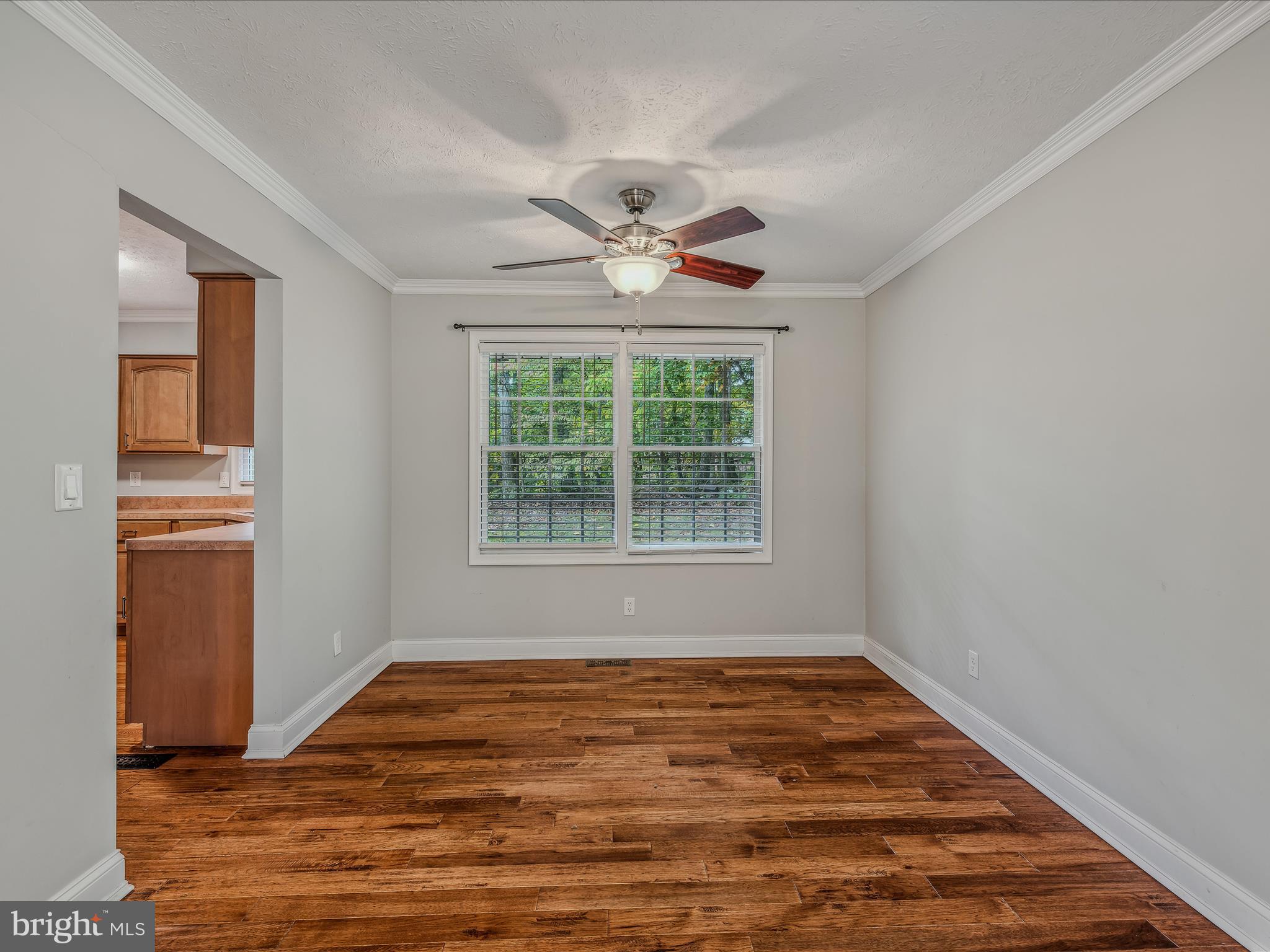 FOXCREST MANOR - Residential