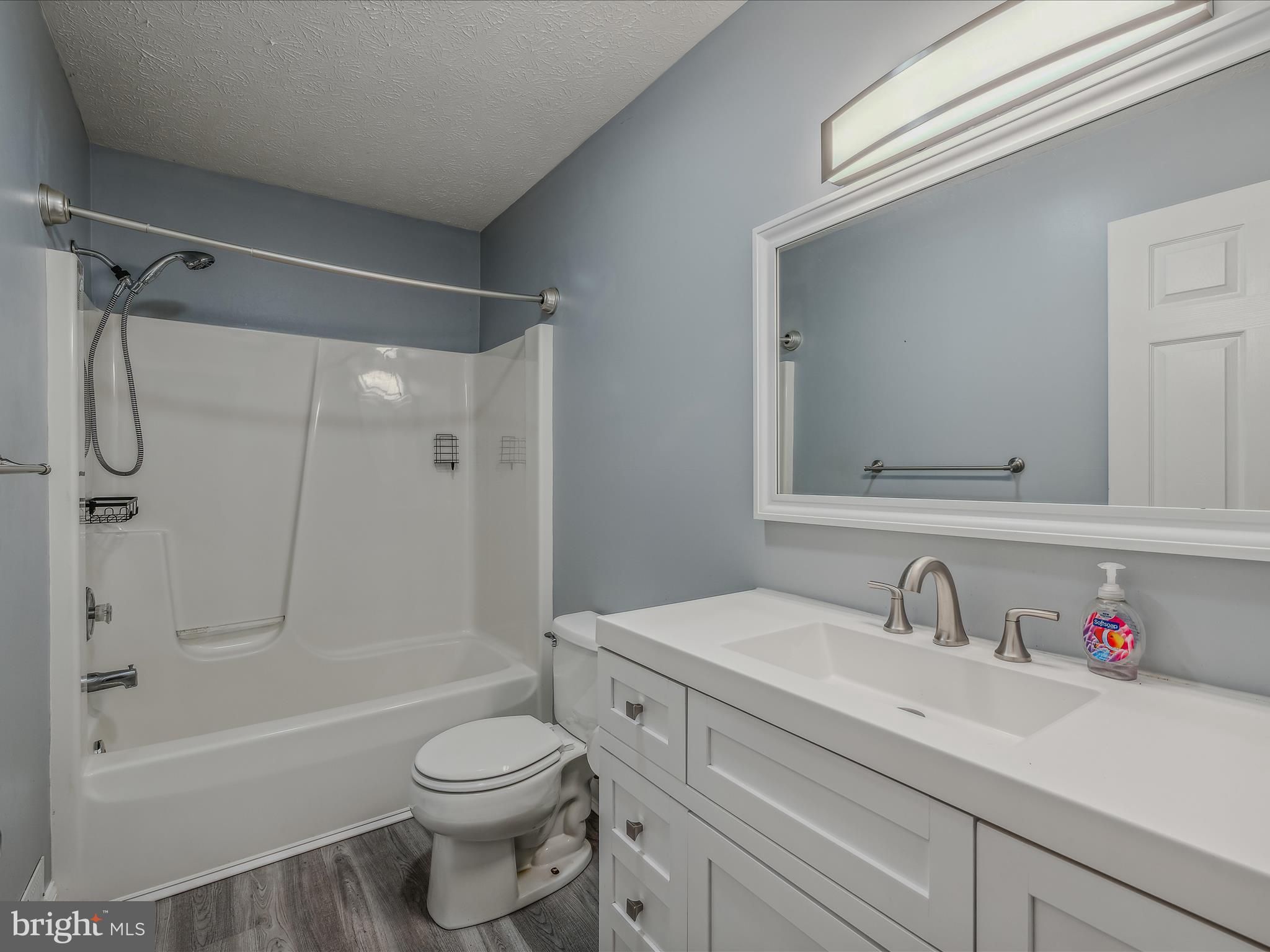 FOXCREST MANOR - Residential