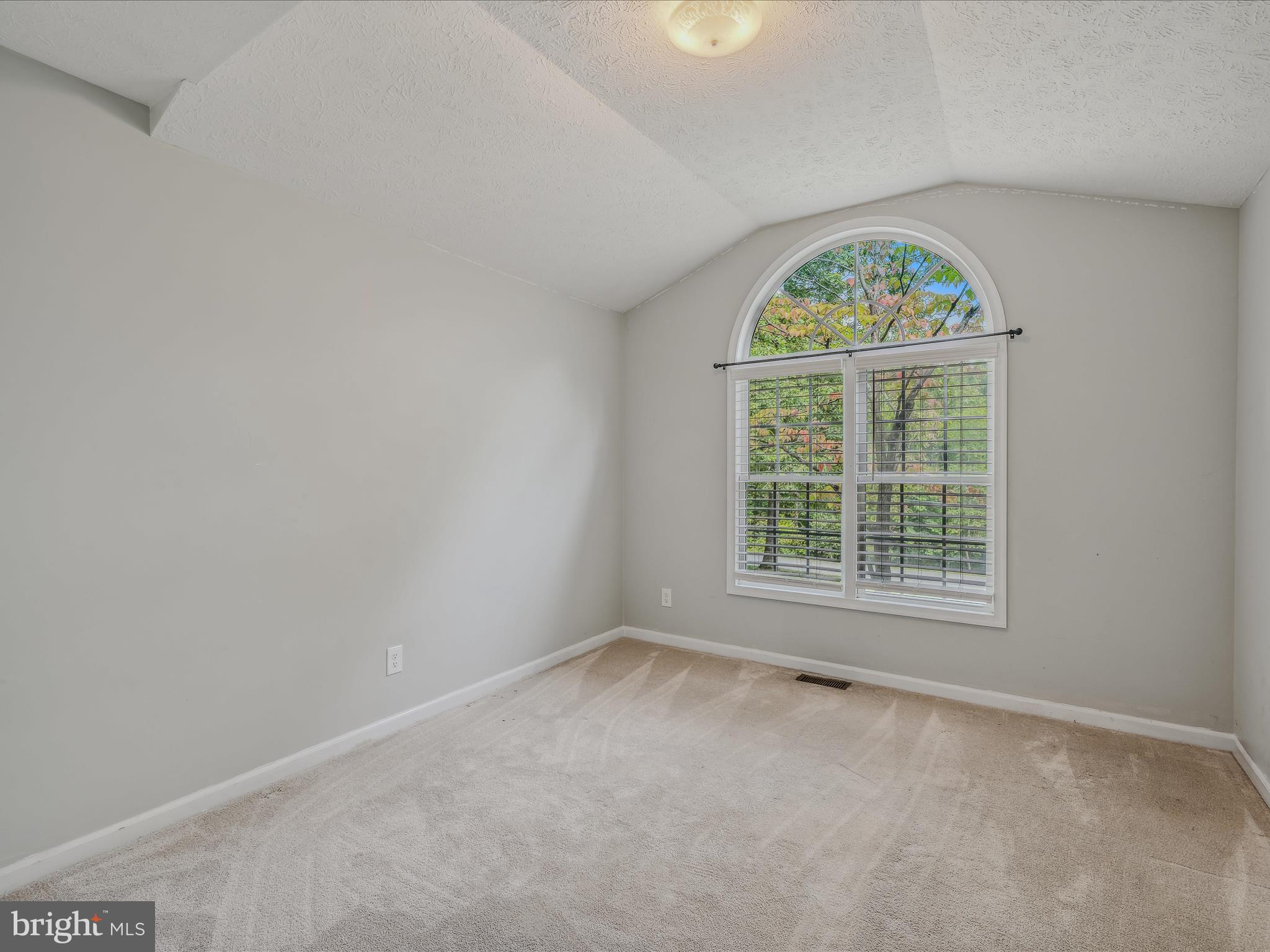 FOXCREST MANOR - Residential