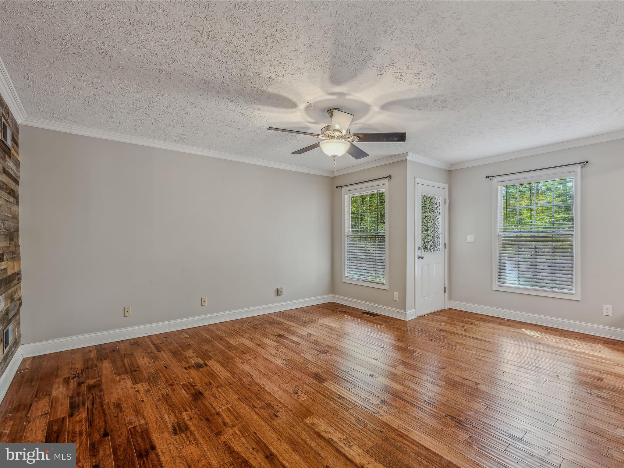 FOXCREST MANOR - Residential