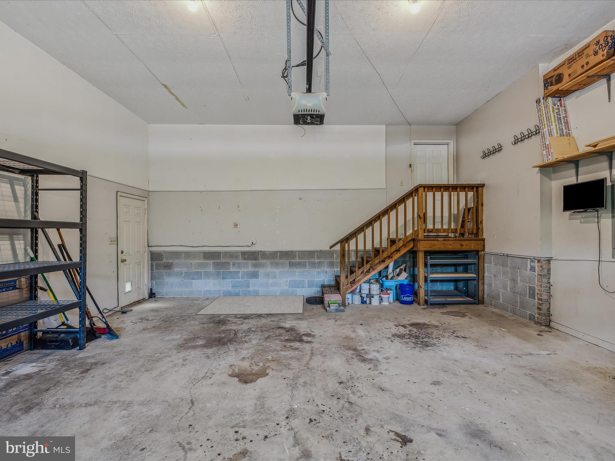 FOXCREST MANOR - Residential