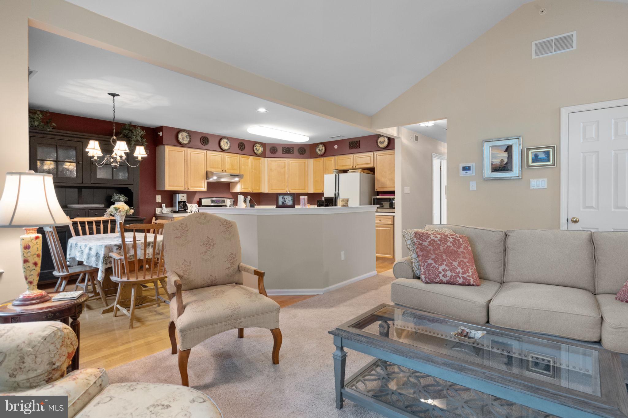 COUNTRY CROSSING - Residential