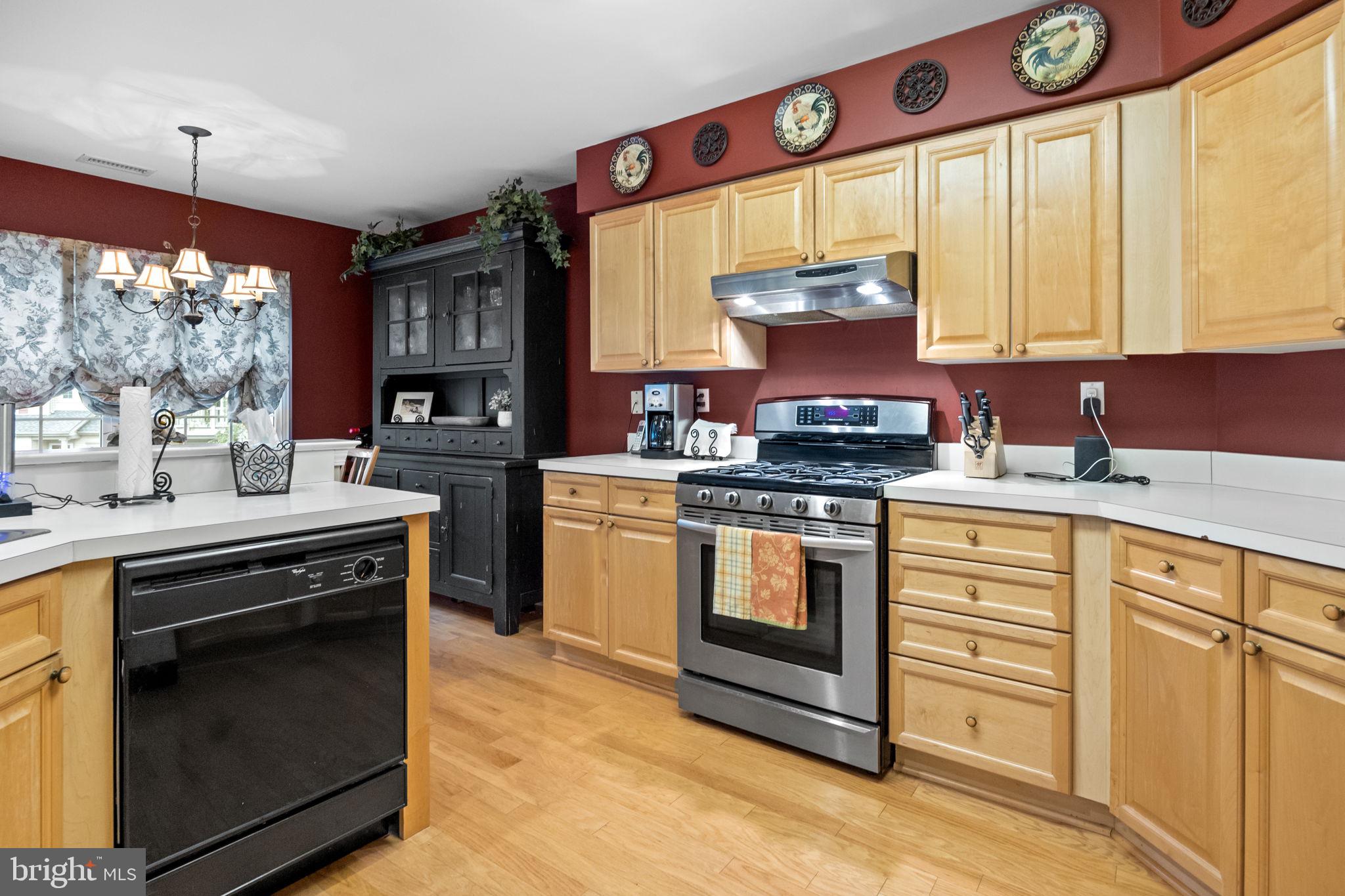 COUNTRY CROSSING - Residential