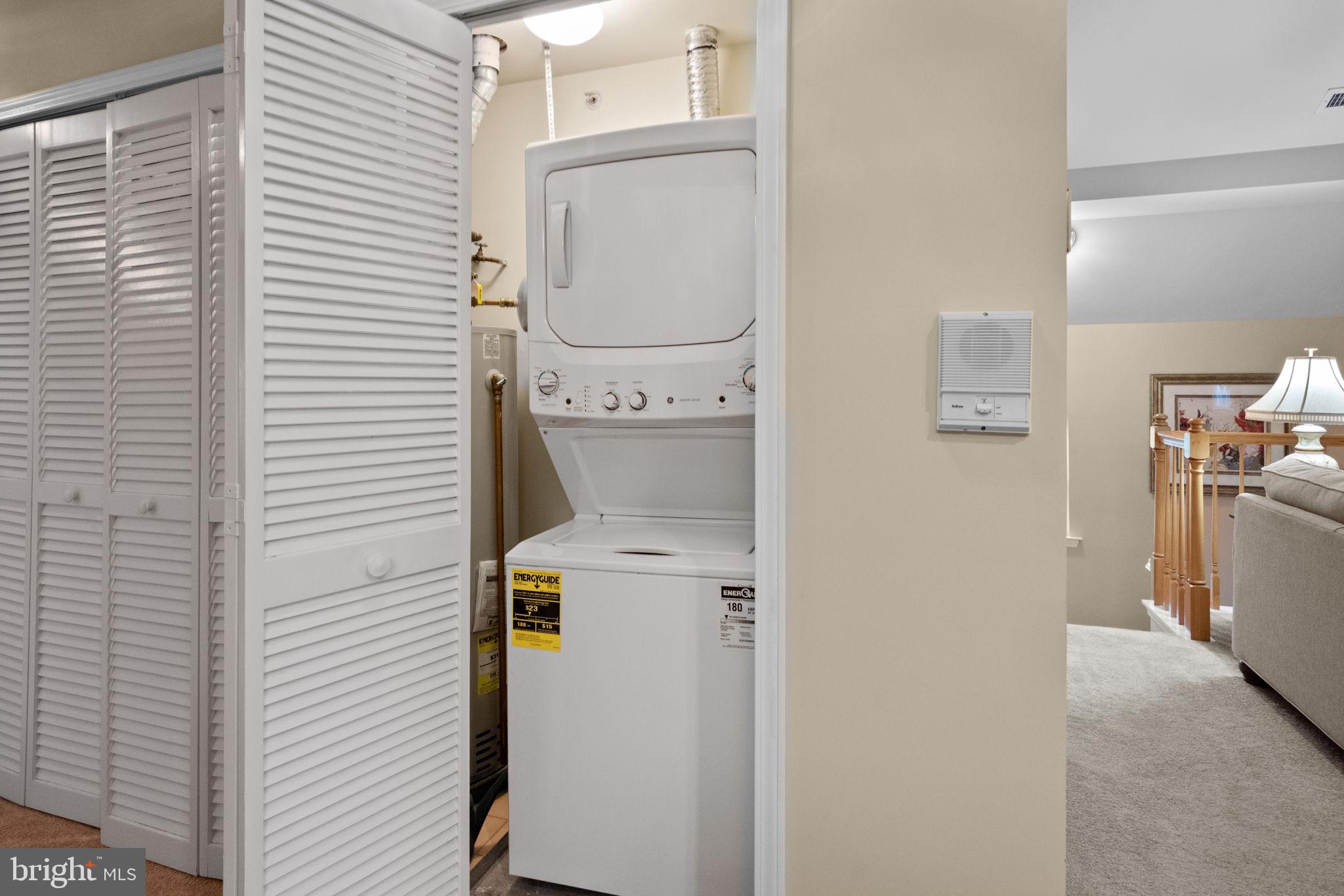 COUNTRY CROSSING - Residential