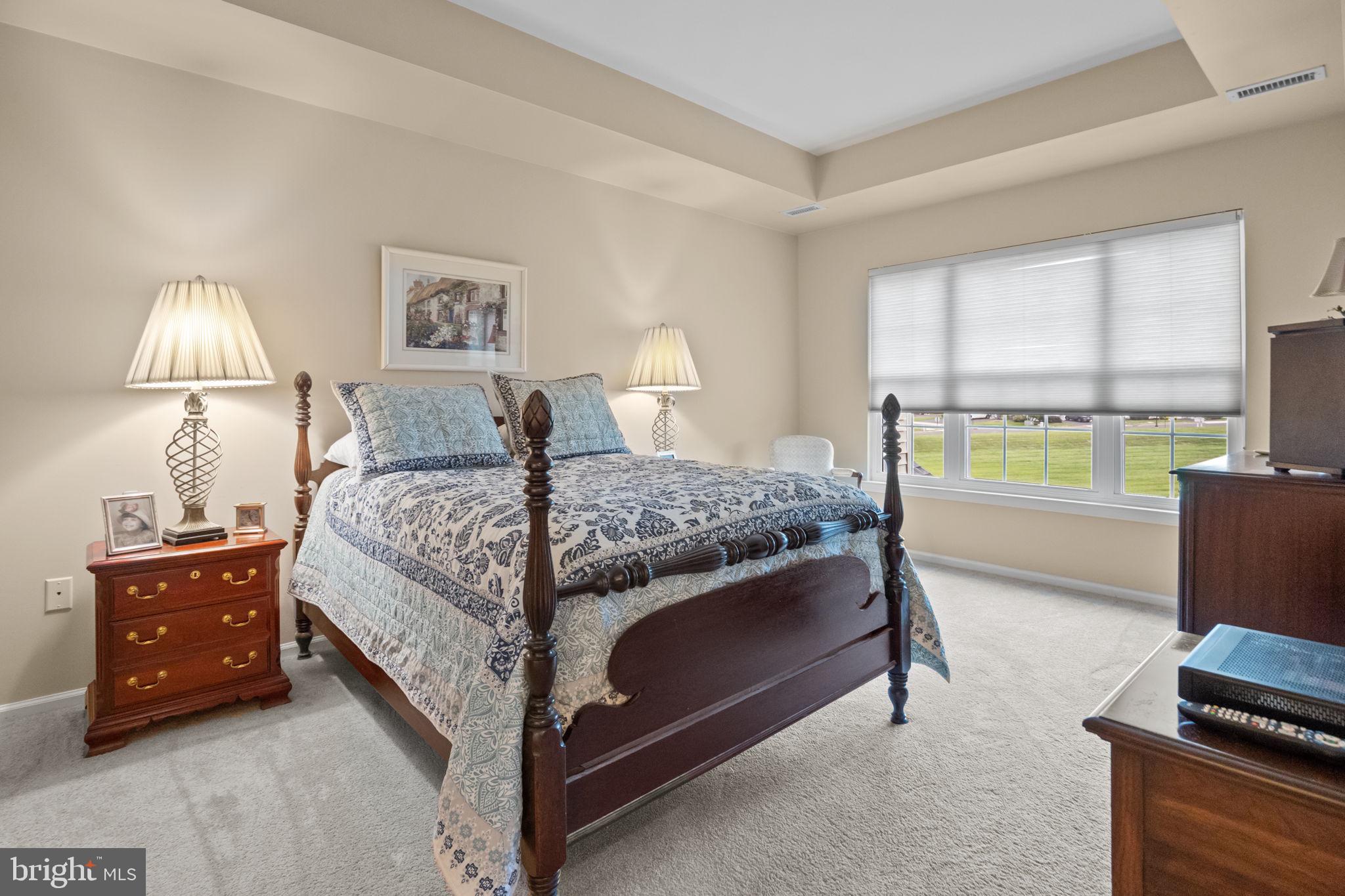 COUNTRY CROSSING - Residential