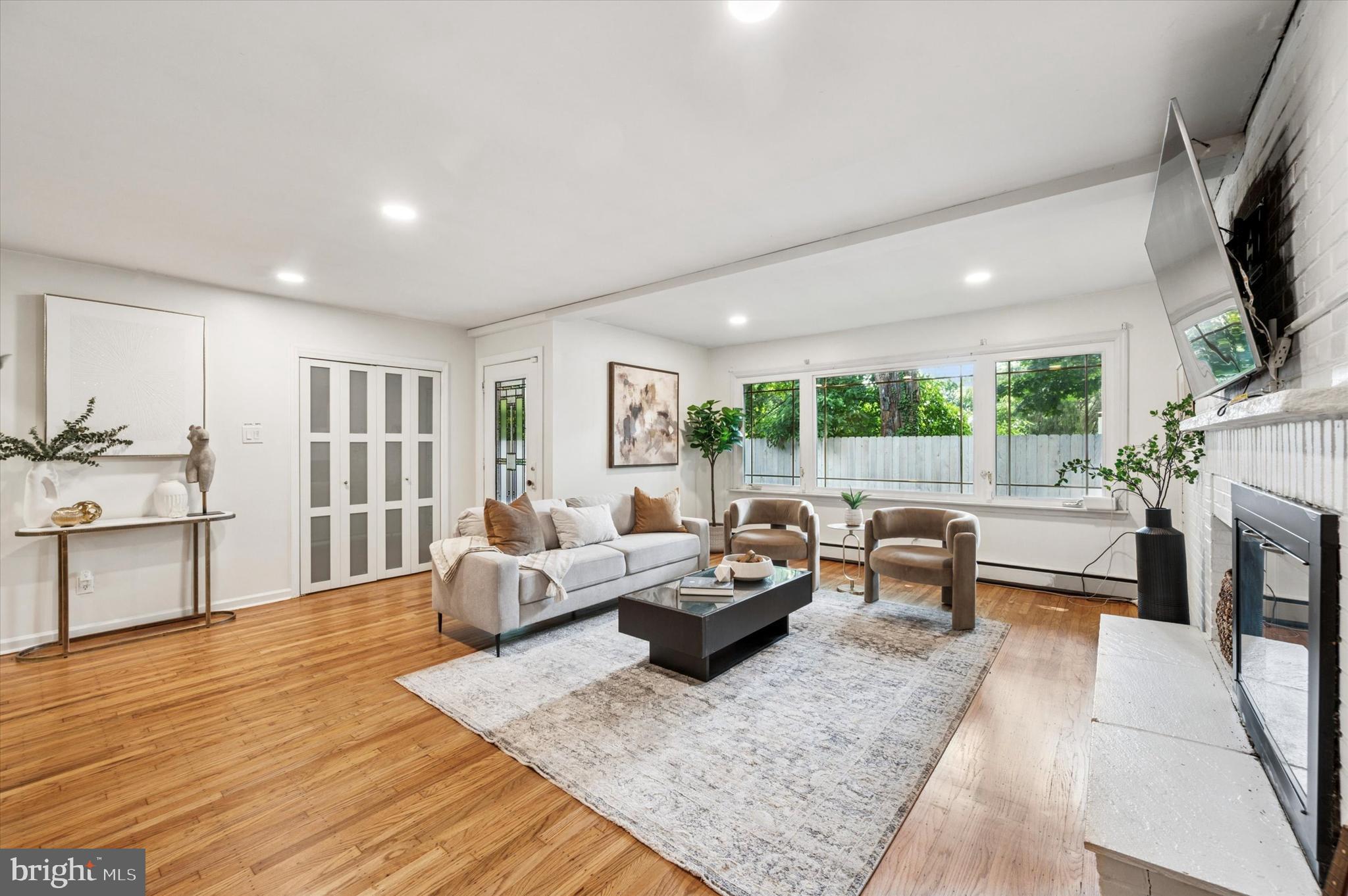 ROSE TREE WOODS - Residential