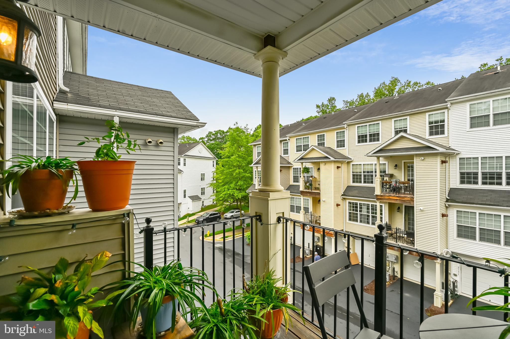 THE HIDEAWAY AT OLD ADMIRAL - Residential