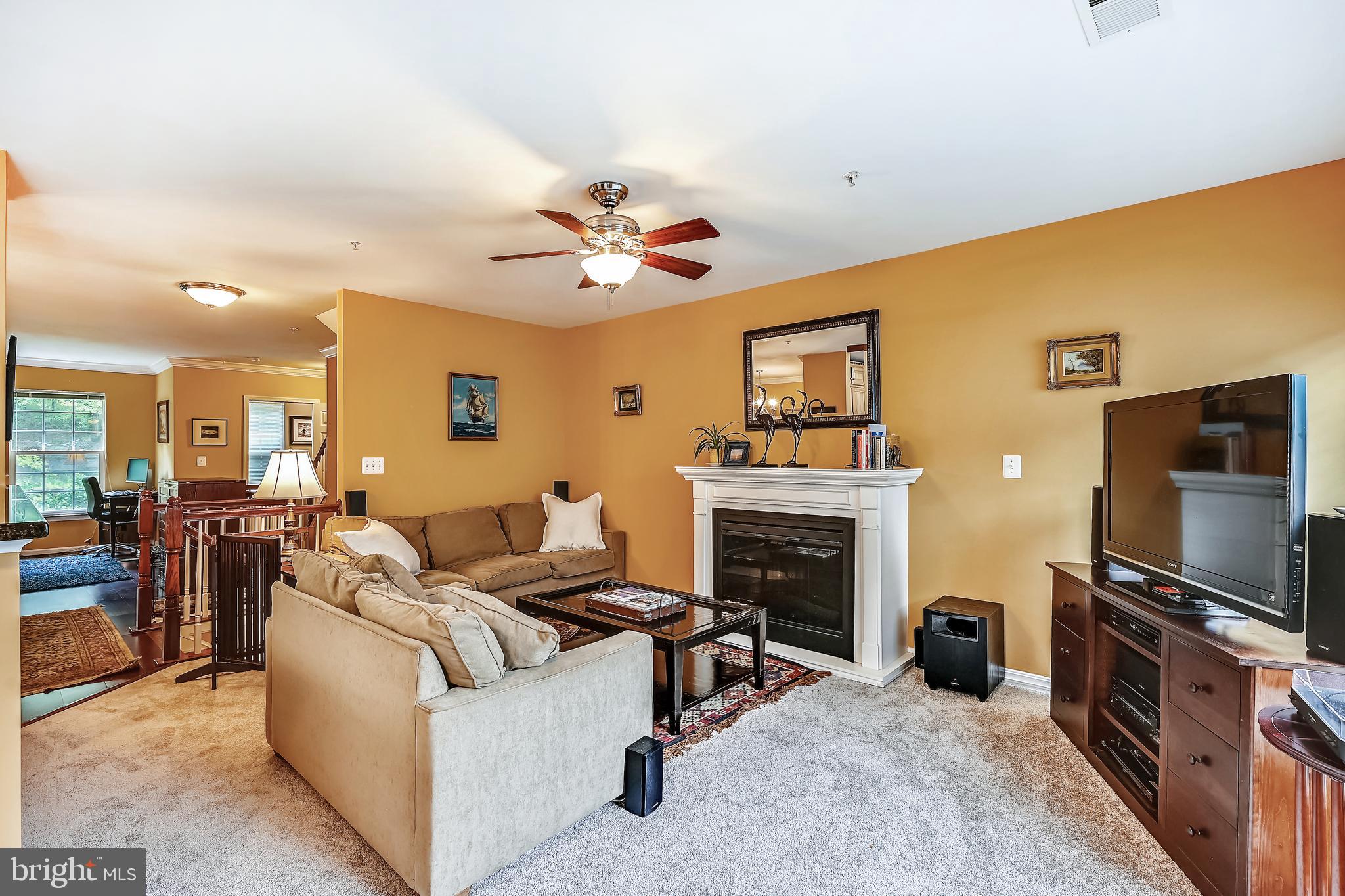 THE HIDEAWAY AT OLD ADMIRAL - Residential