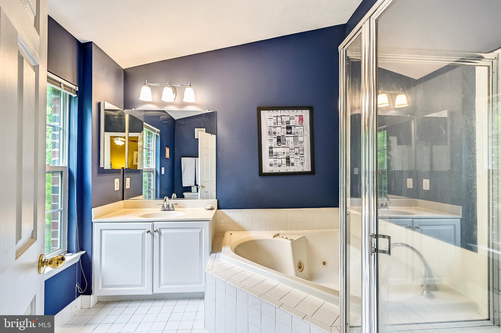 THE HIDEAWAY AT OLD ADMIRAL - Residential