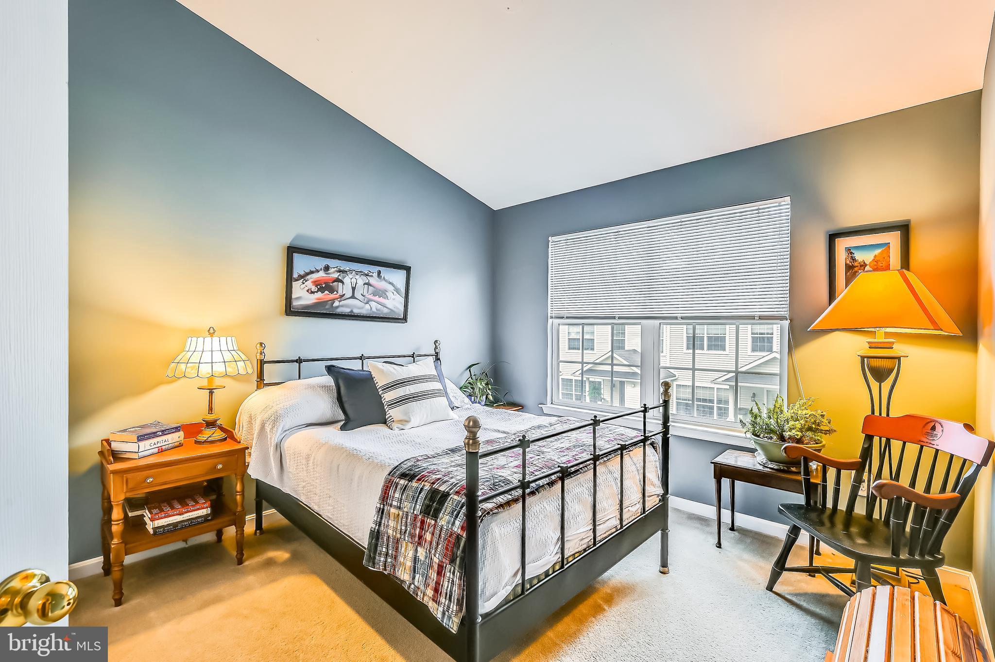 THE HIDEAWAY AT OLD ADMIRAL - Residential