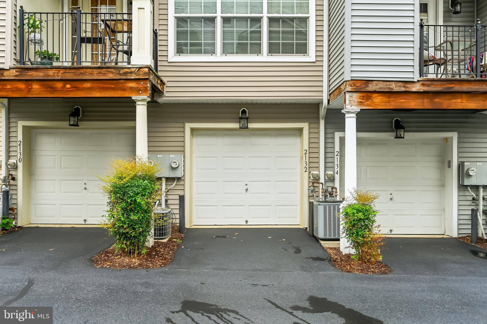 THE HIDEAWAY AT OLD ADMIRAL - Residential