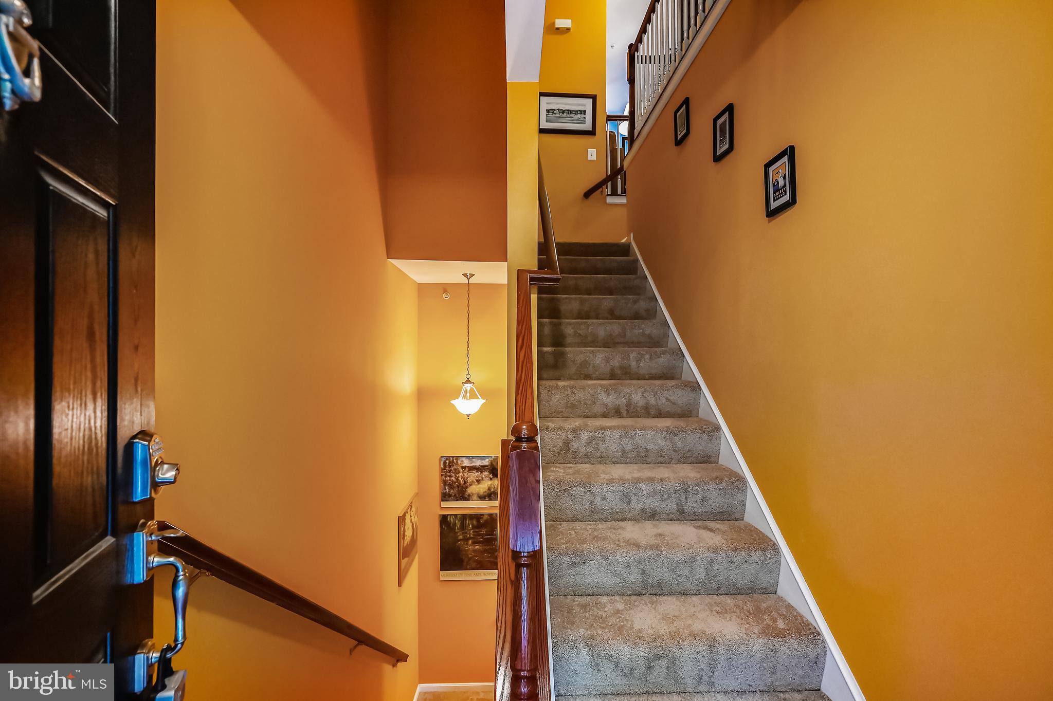 THE HIDEAWAY AT OLD ADMIRAL - Residential