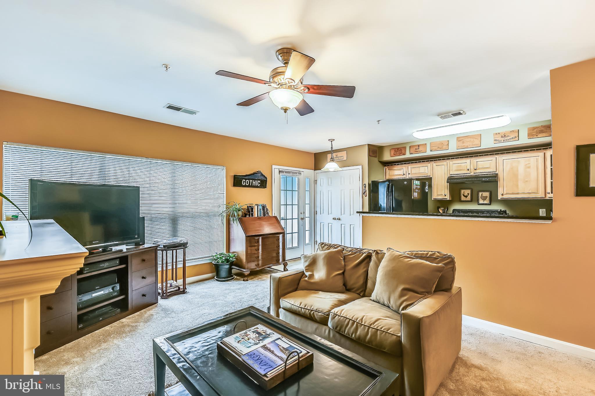 THE HIDEAWAY AT OLD ADMIRAL - Residential