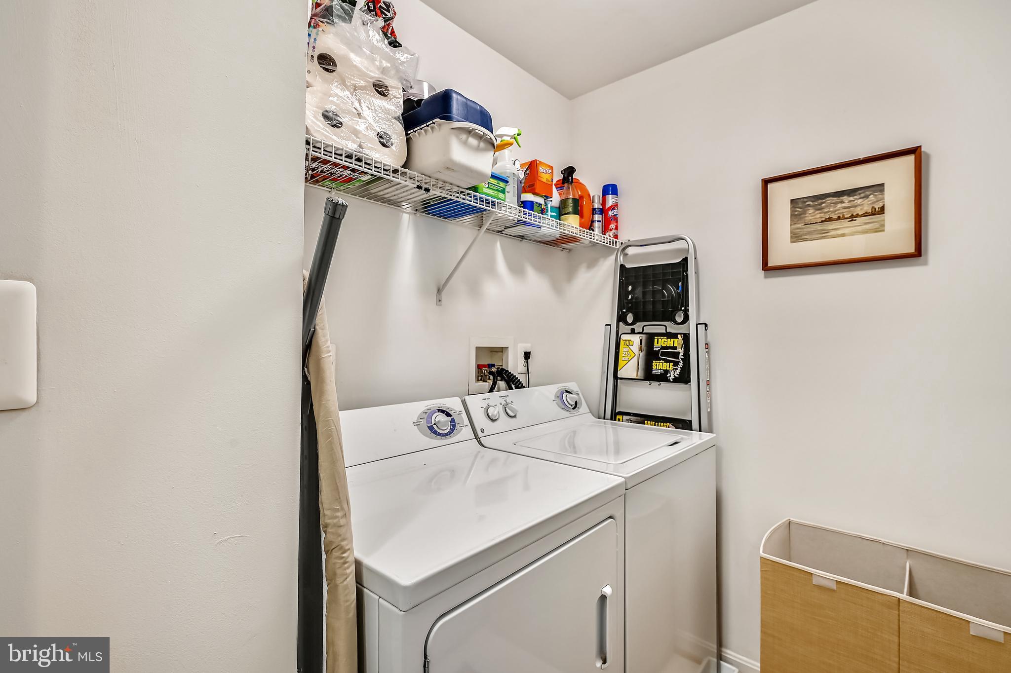 THE HIDEAWAY AT OLD ADMIRAL - Residential