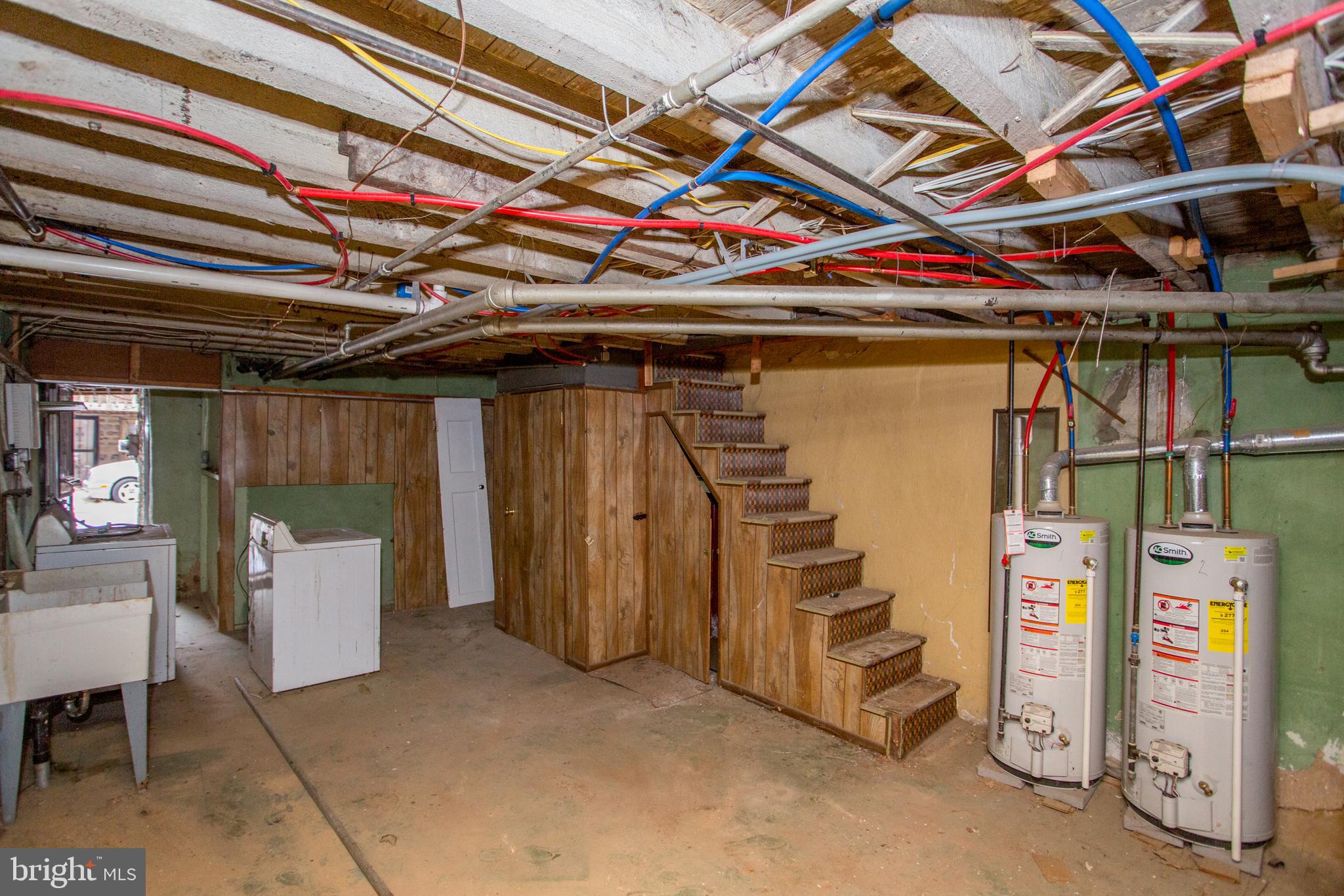 WEST OAK LANE - Residential Income