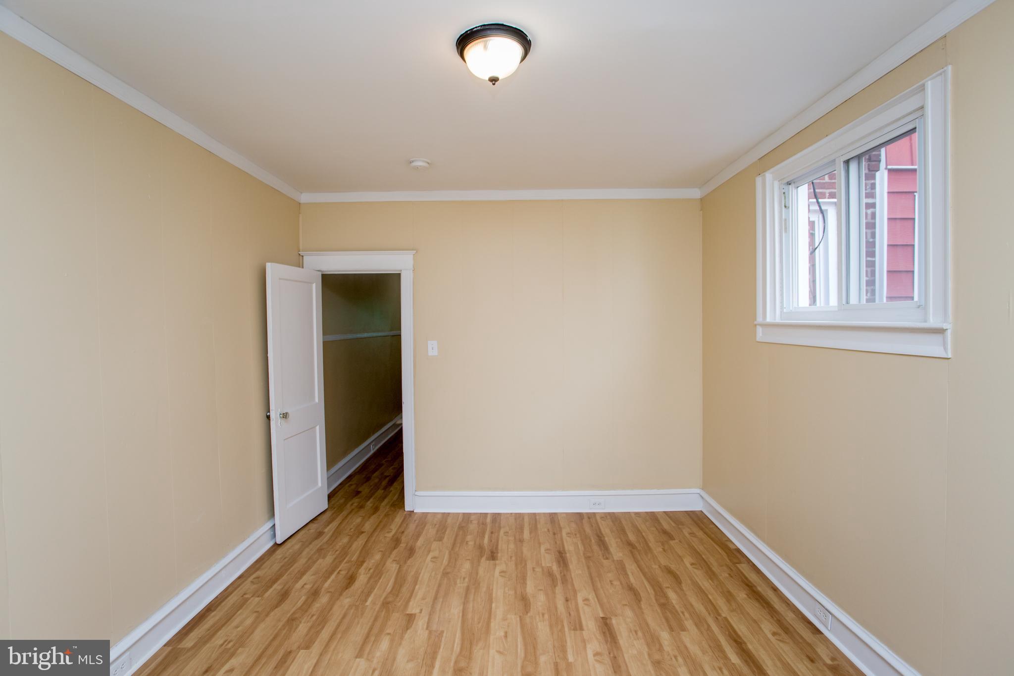 WEST OAK LANE - Residential Income