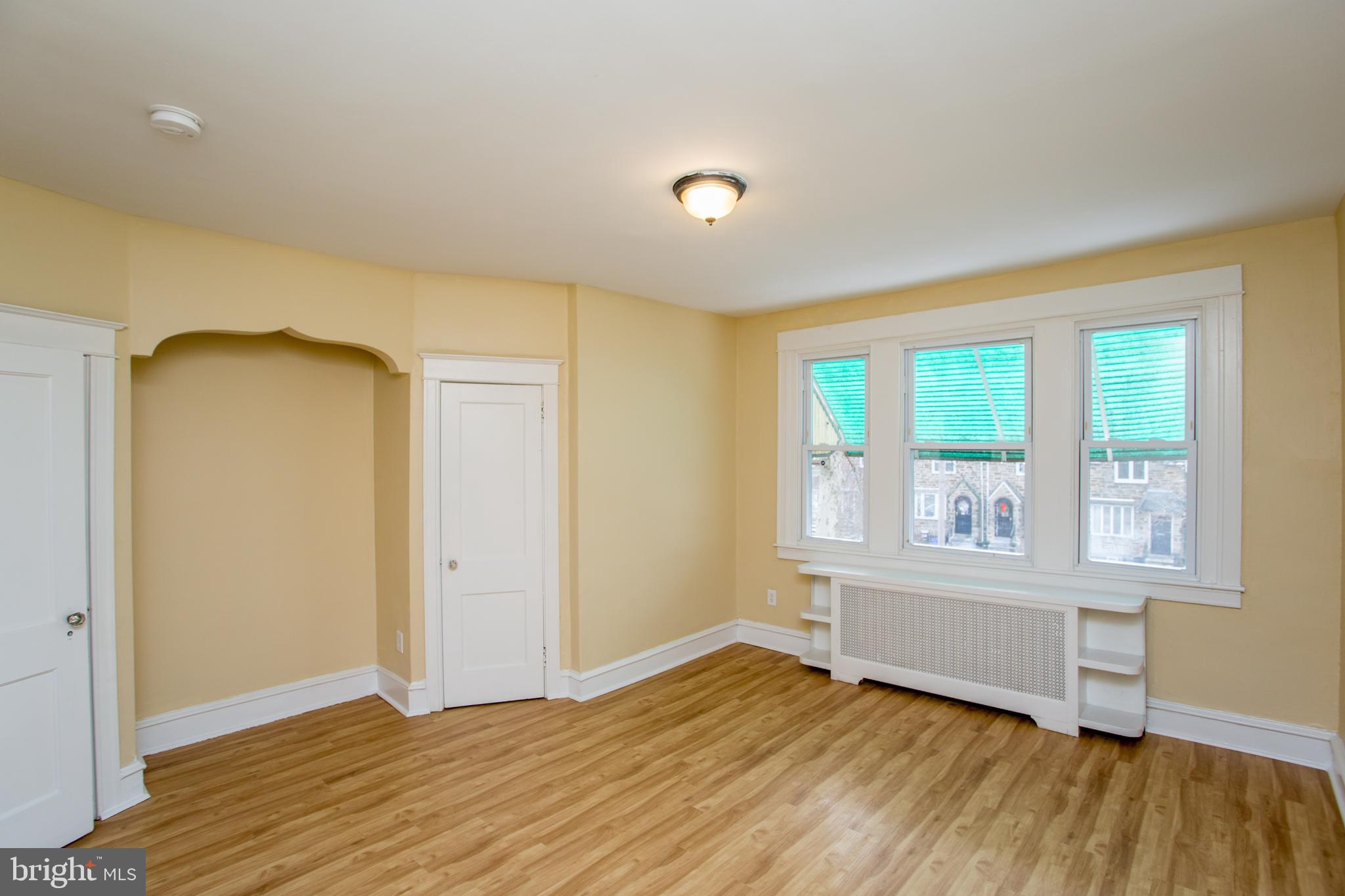 WEST OAK LANE - Residential Income