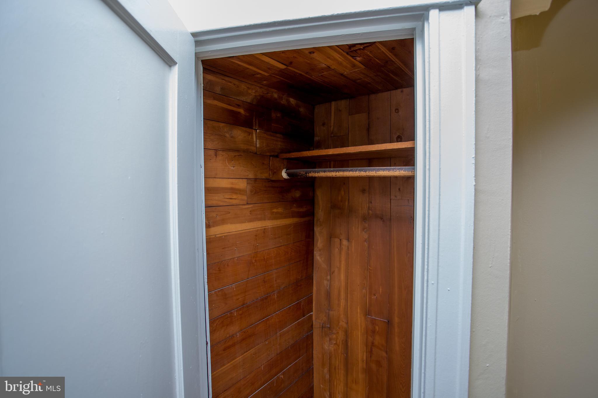 WEST OAK LANE - Residential Income