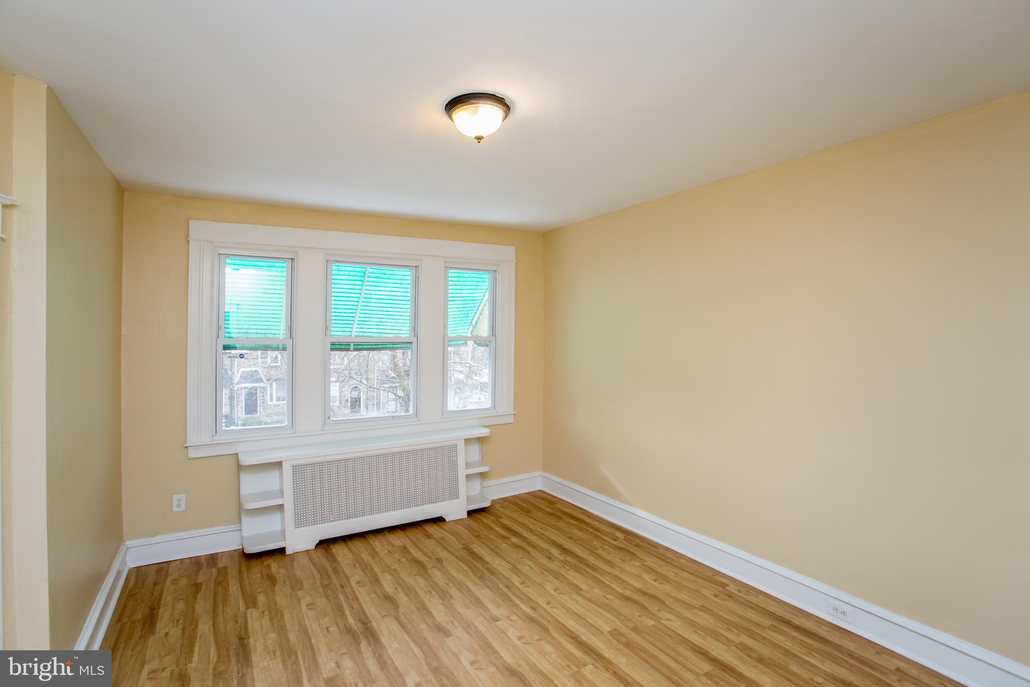 WEST OAK LANE - Residential Income